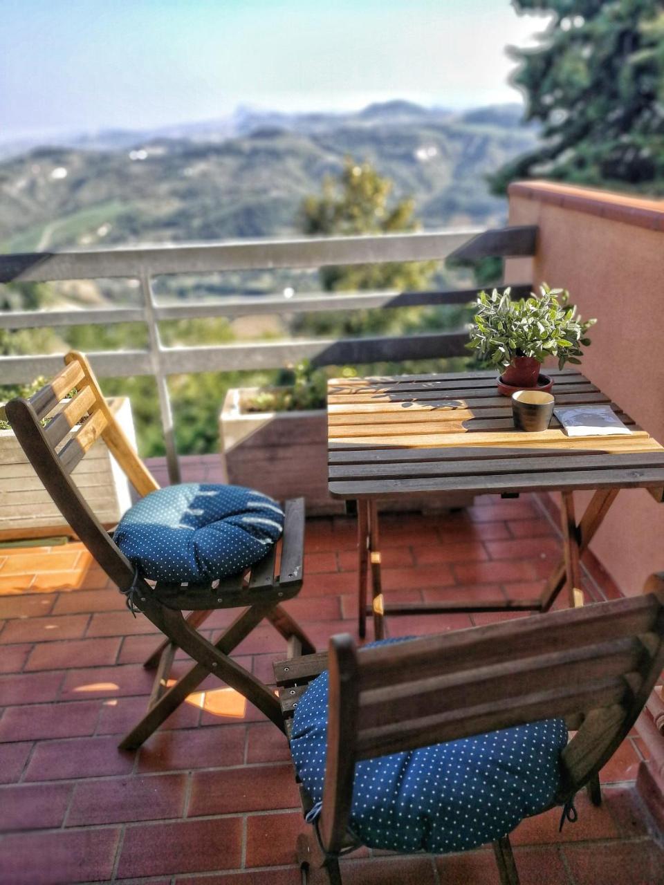 Il Giardino Dei Frati Bed & Breakfast Roncofreddo Ngoại thất bức ảnh